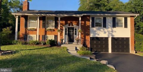 Photo of 7001 Spur Road, SPRINGFIELD, VA 22153 (MLS # VAFX2312408)