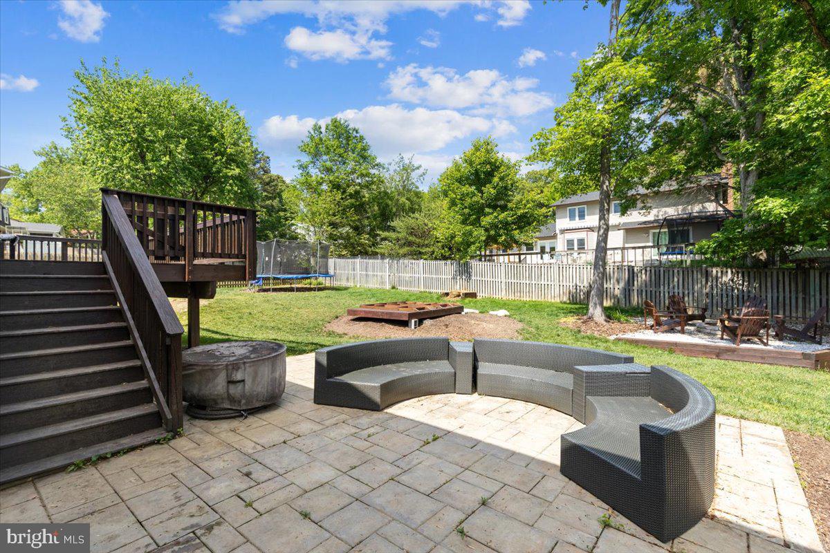 LAKEWOOD HILLS - Residential