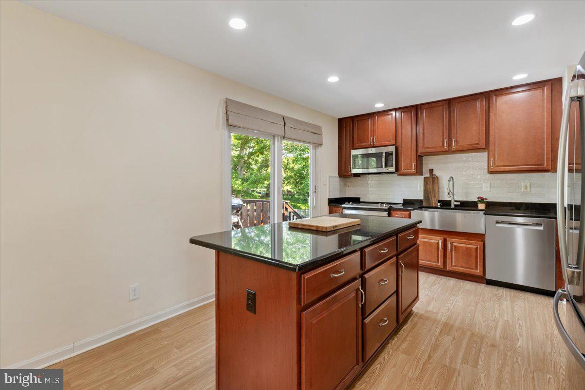 LAKEWOOD HILLS - Residential