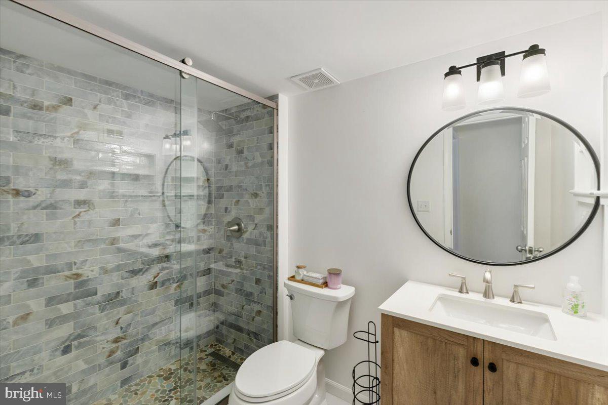 LAKEWOOD HILLS - Residential