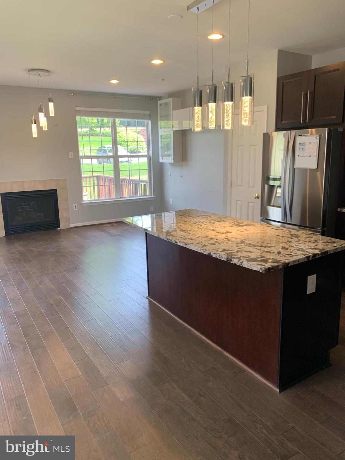 WESTVIEW CORPORATE CENTER - Residential Lease