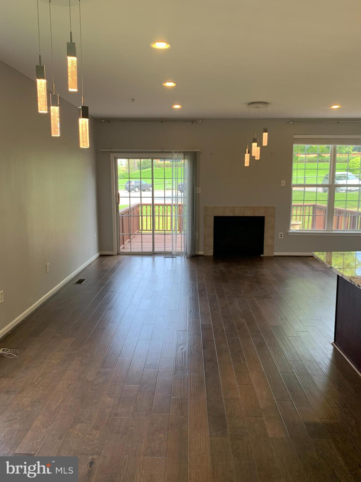 WESTVIEW CORPORATE CENTER - Residential Lease