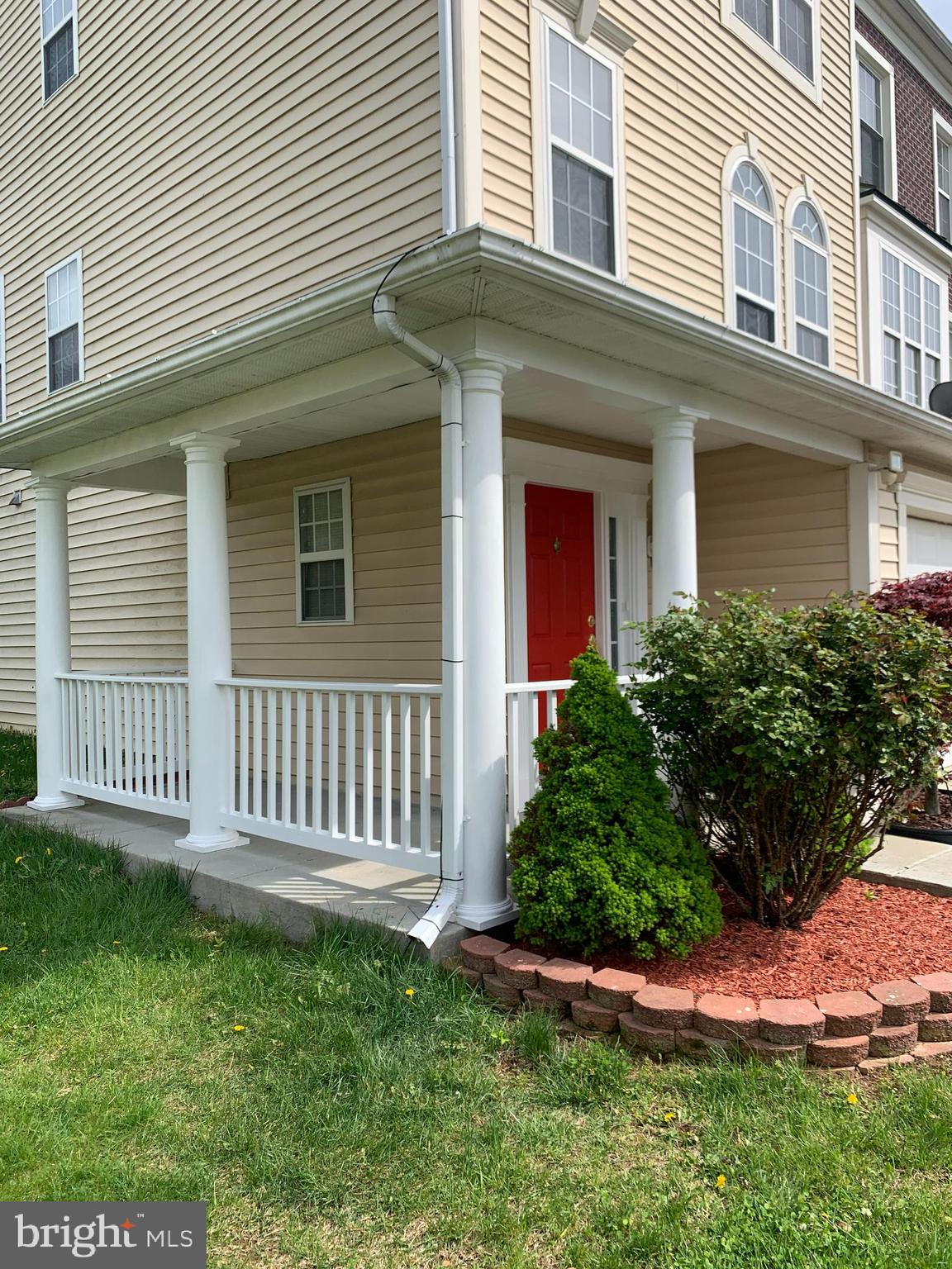 WESTVIEW CORPORATE CENTER - Residential Lease