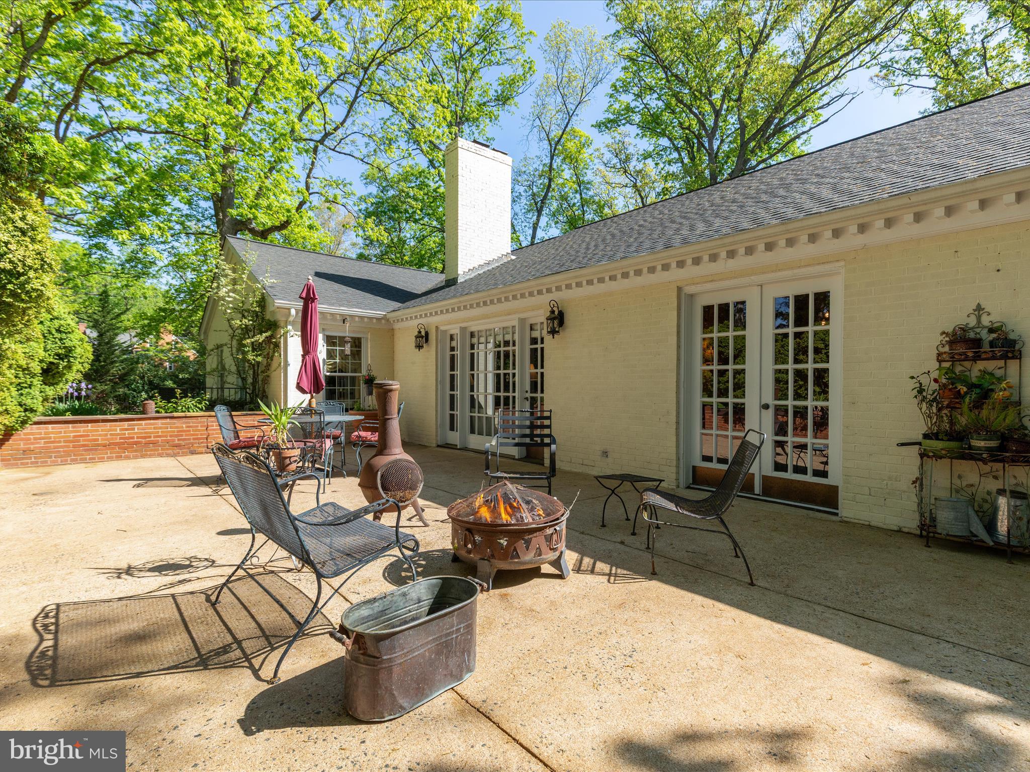 DOUBLE CIRCLE - Residential