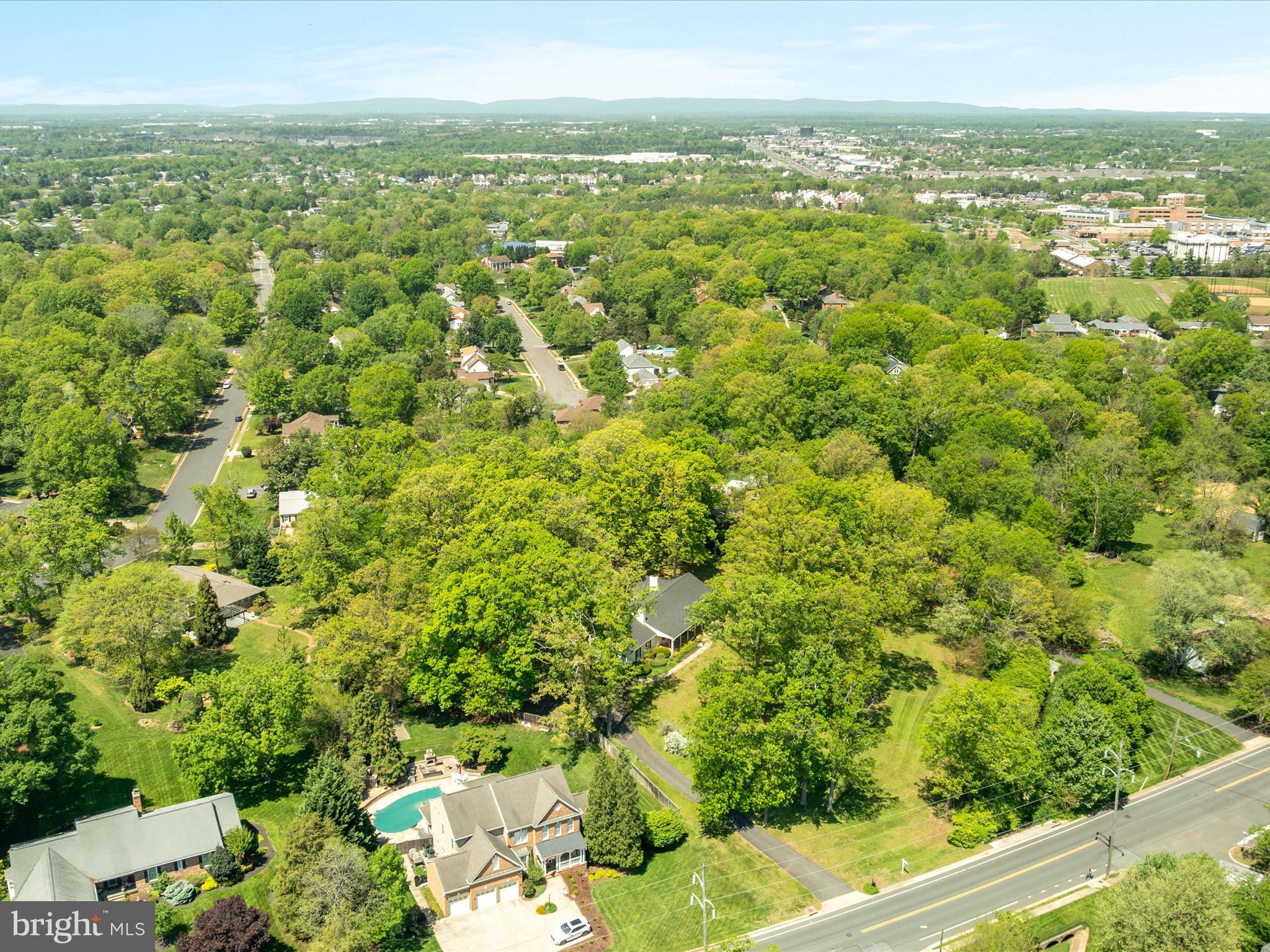 DOUBLE CIRCLE - Residential
