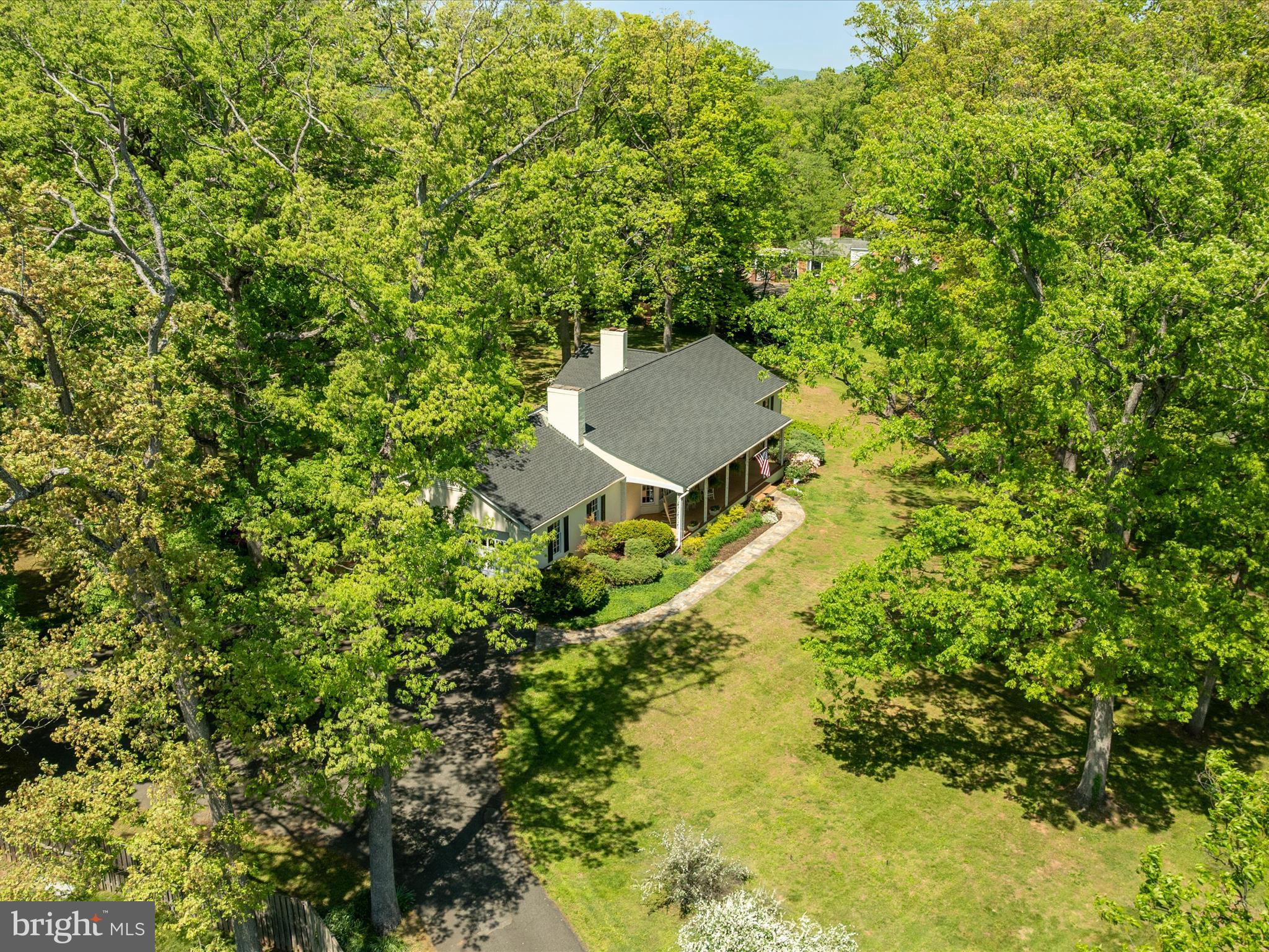 DOUBLE CIRCLE - Residential