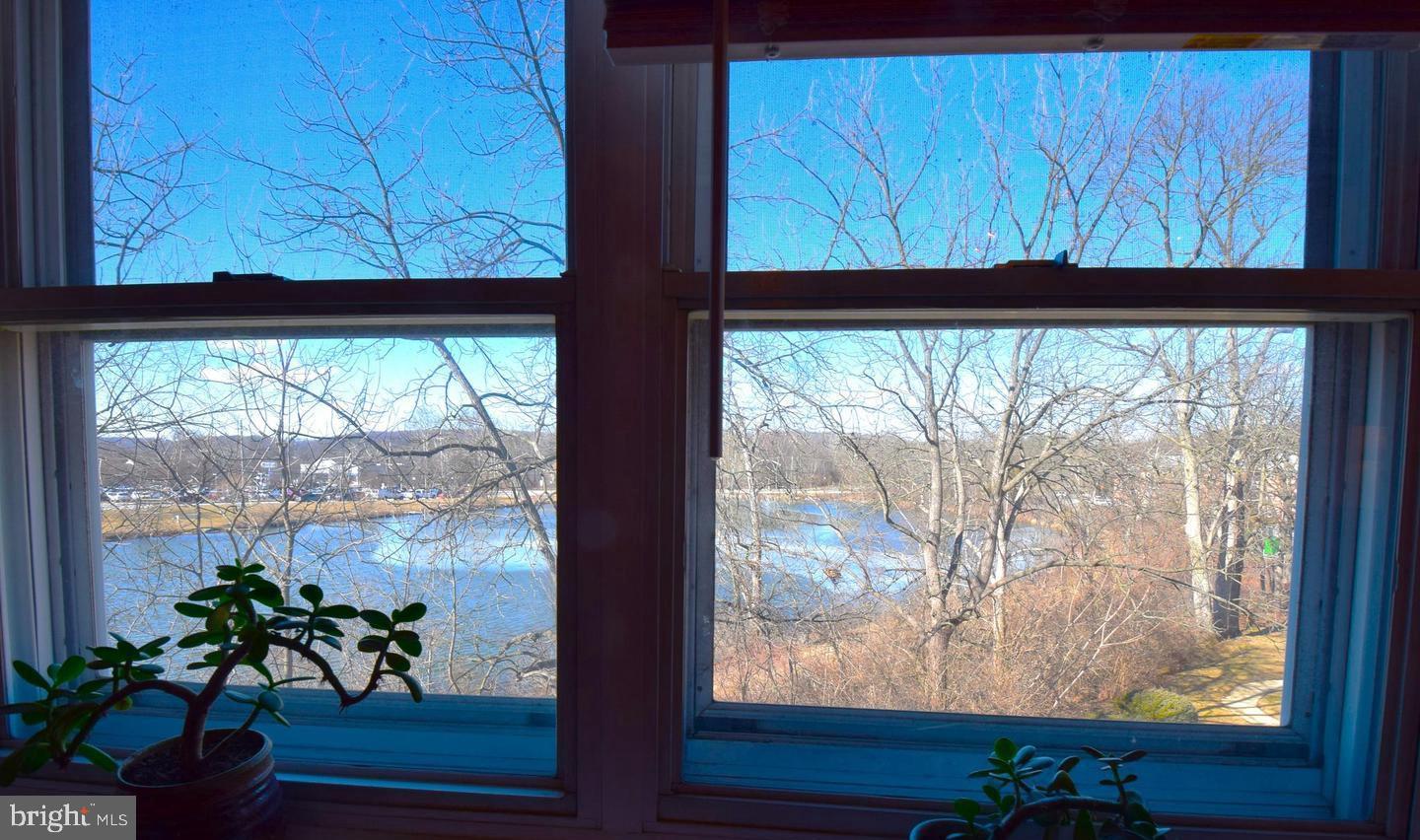 DOWNINGTOWN COMMON - Residential Lease