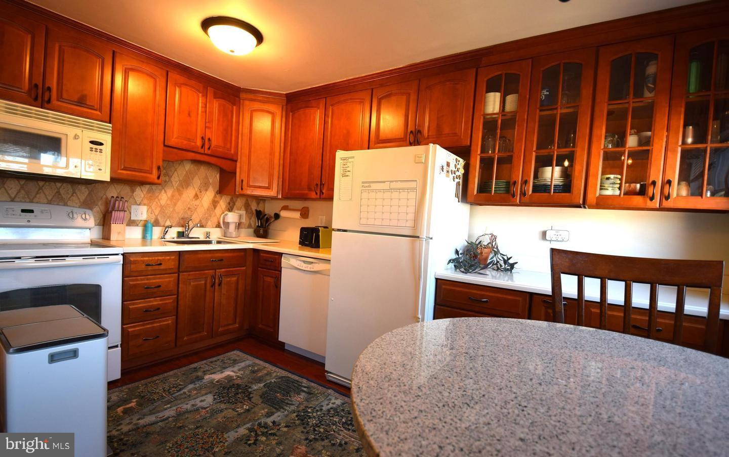 DOWNINGTOWN COMMON - Residential Lease