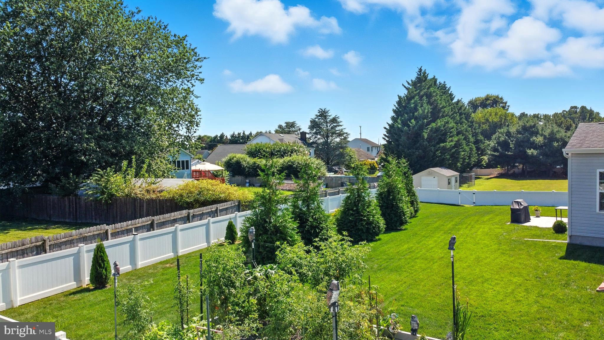 LAKE COMO WOODS - Residential