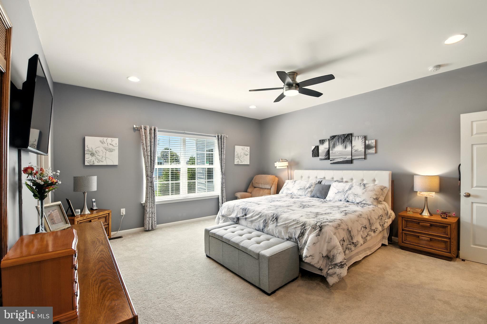 LAKE COMO WOODS - Residential