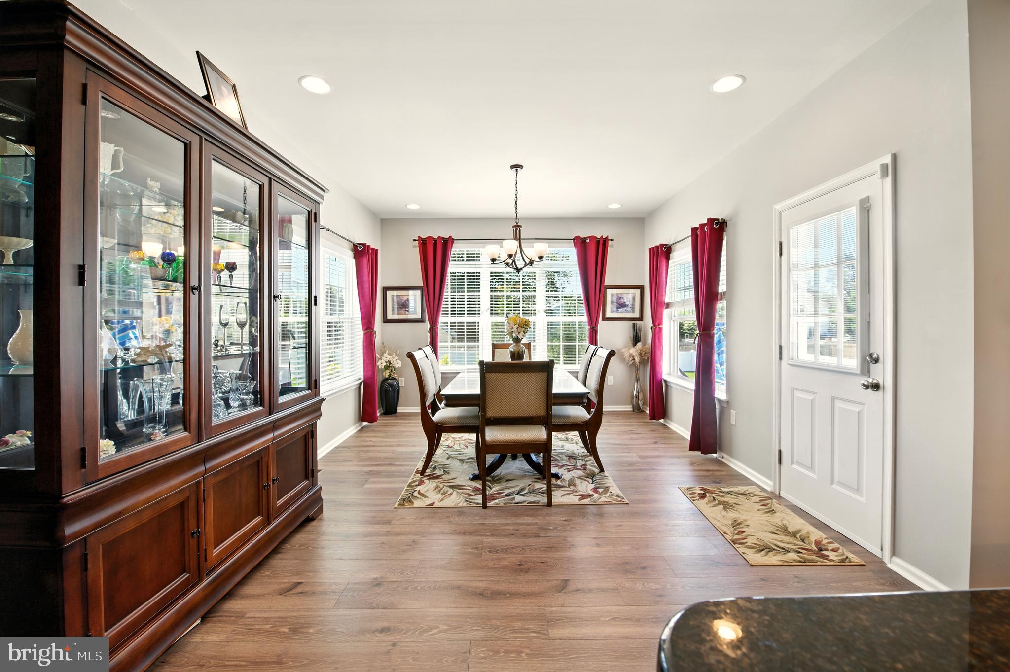 LAKE COMO WOODS - Residential