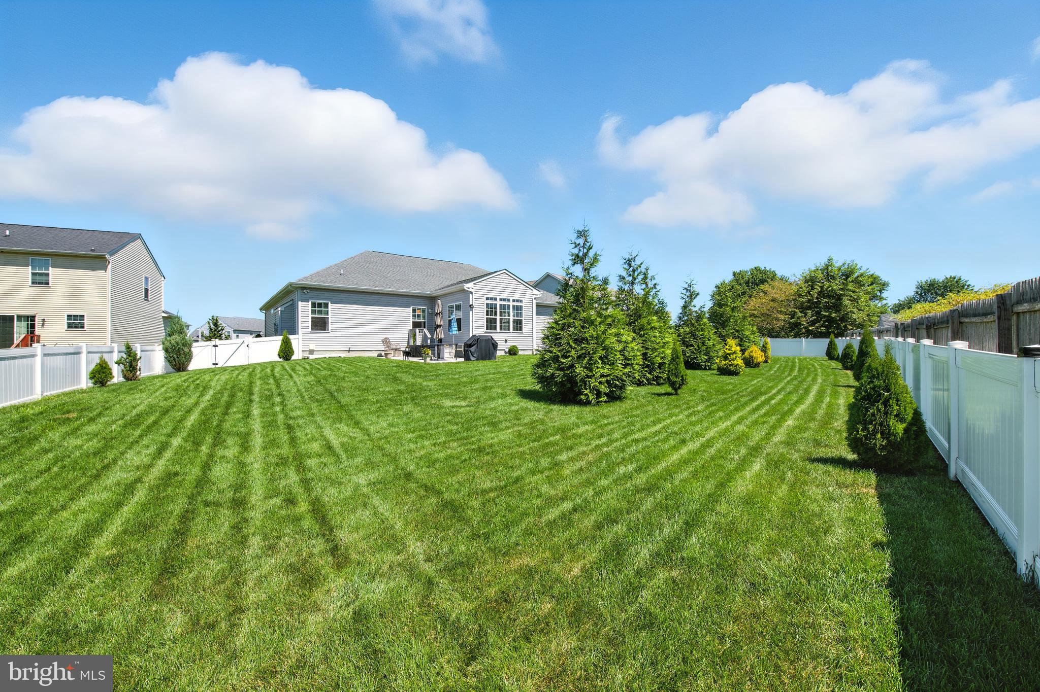 LAKE COMO WOODS - Residential