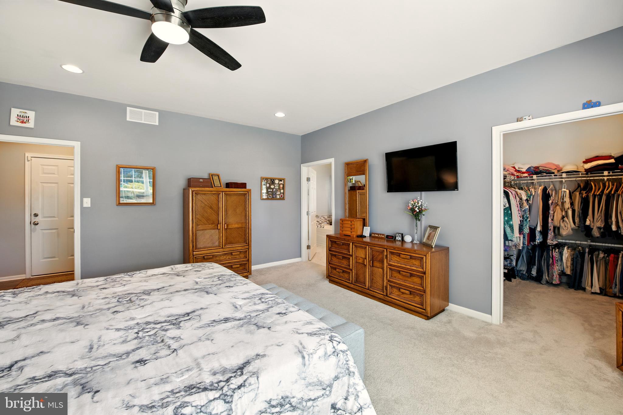 LAKE COMO WOODS - Residential