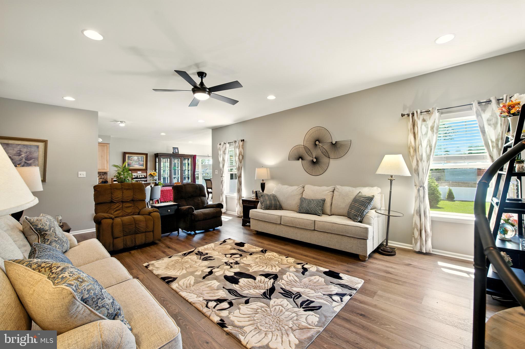 LAKE COMO WOODS - Residential