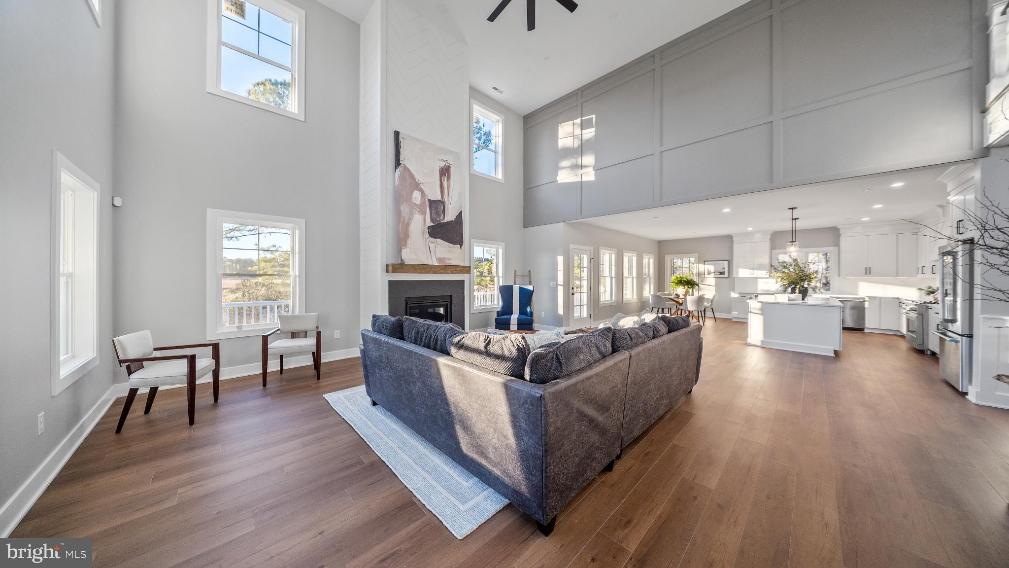 LIGHTHOUSE SOUND - Residential