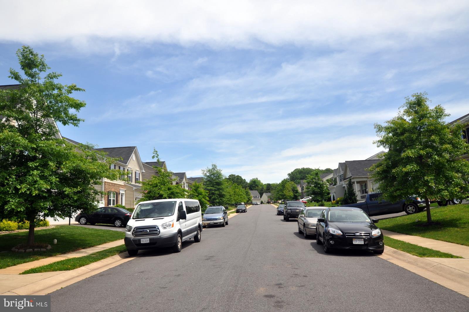 THREE FLAGS - Residential
