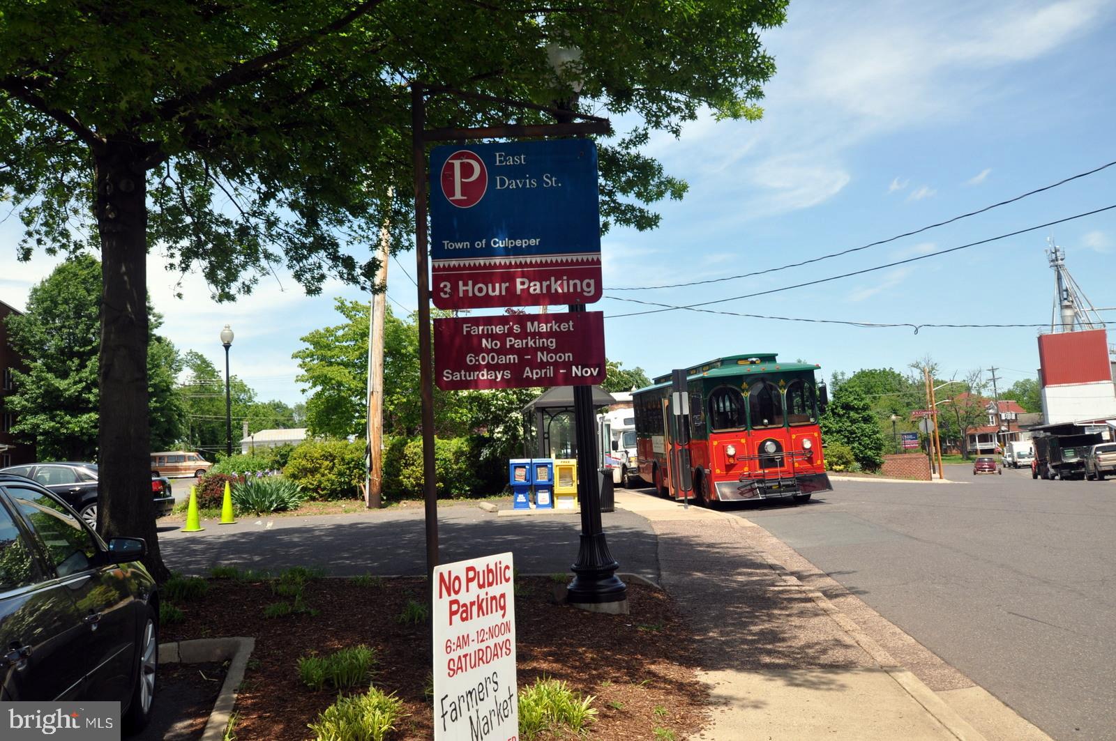 THREE FLAGS - Residential