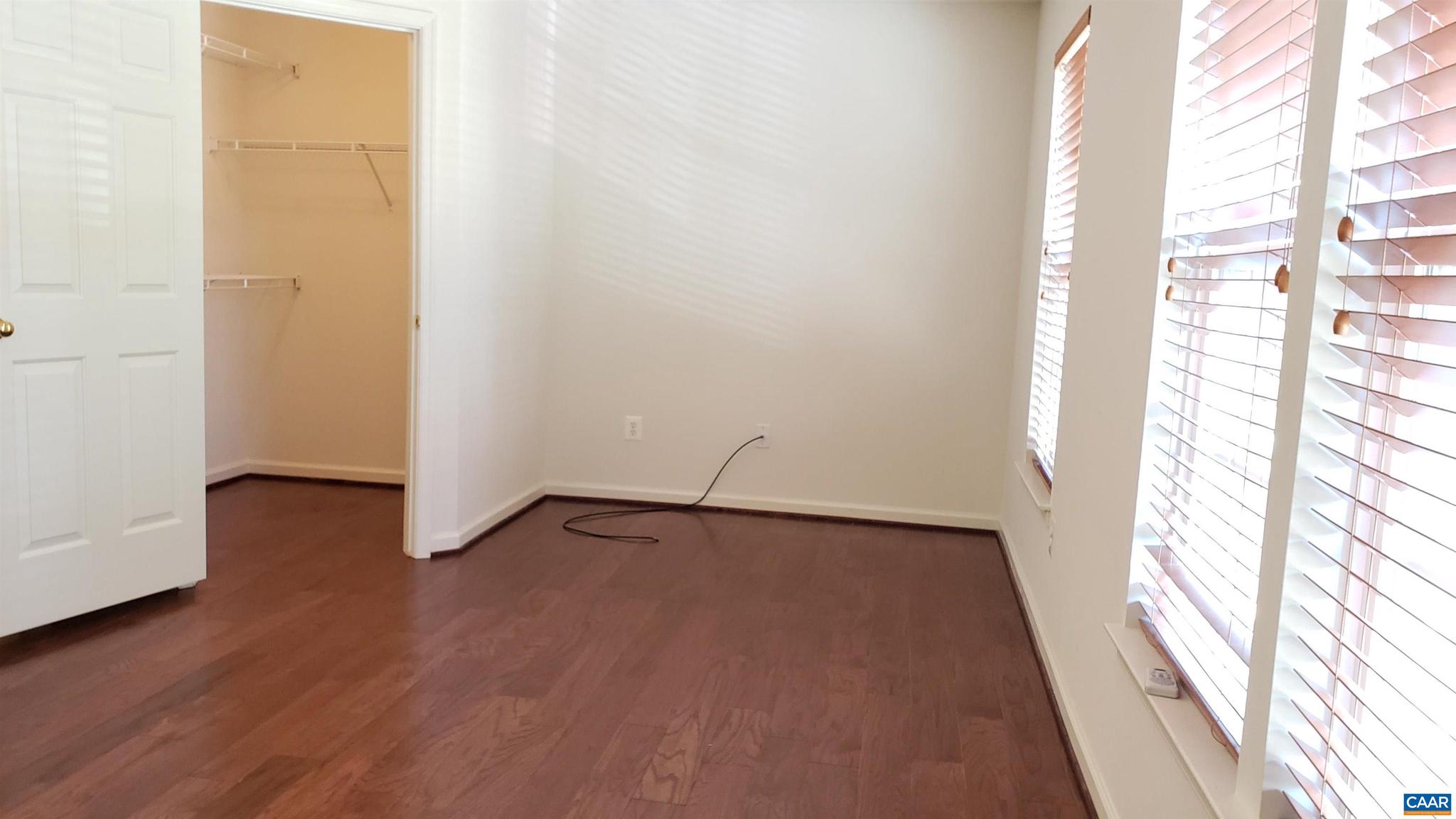 ABINGTON PLACE - Residential Lease