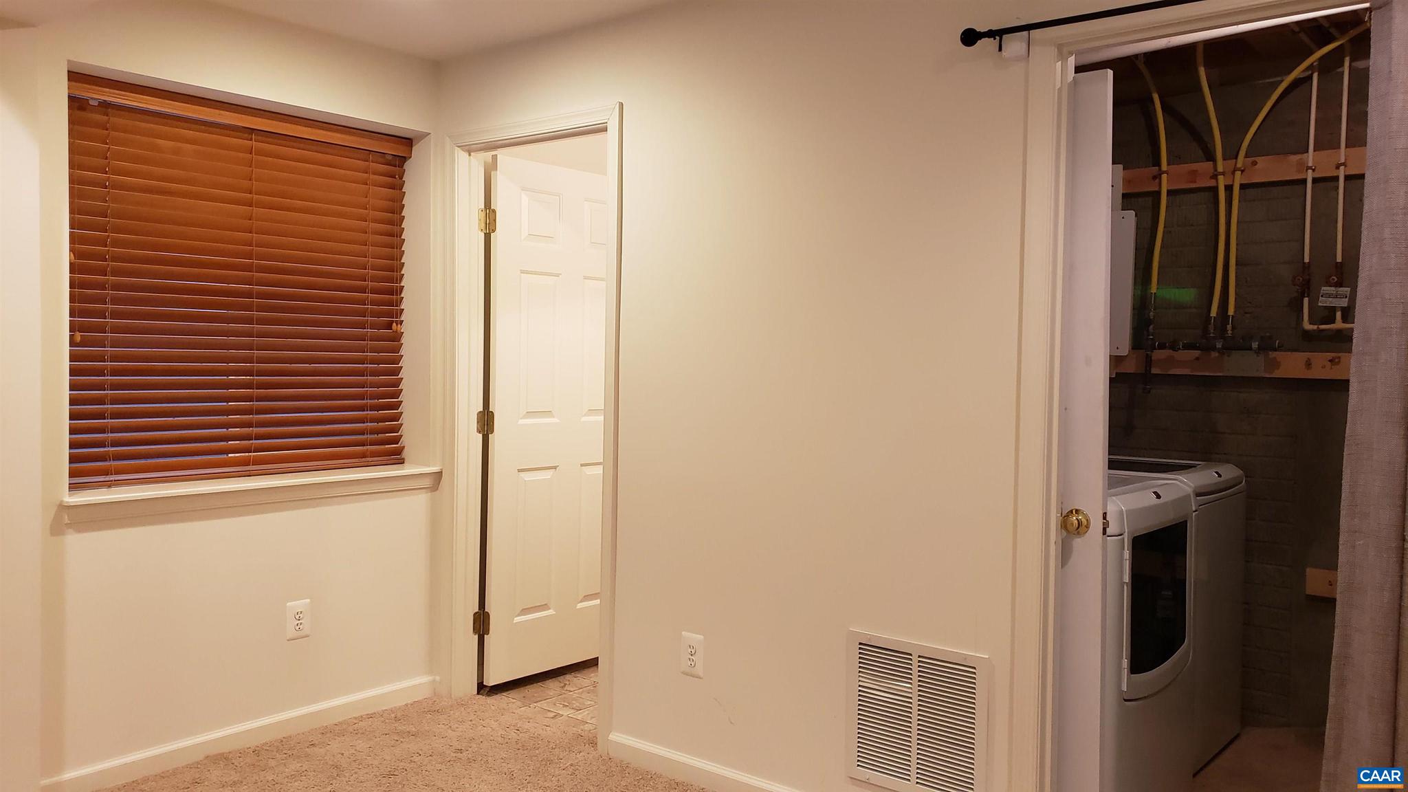 ABINGTON PLACE - Residential Lease