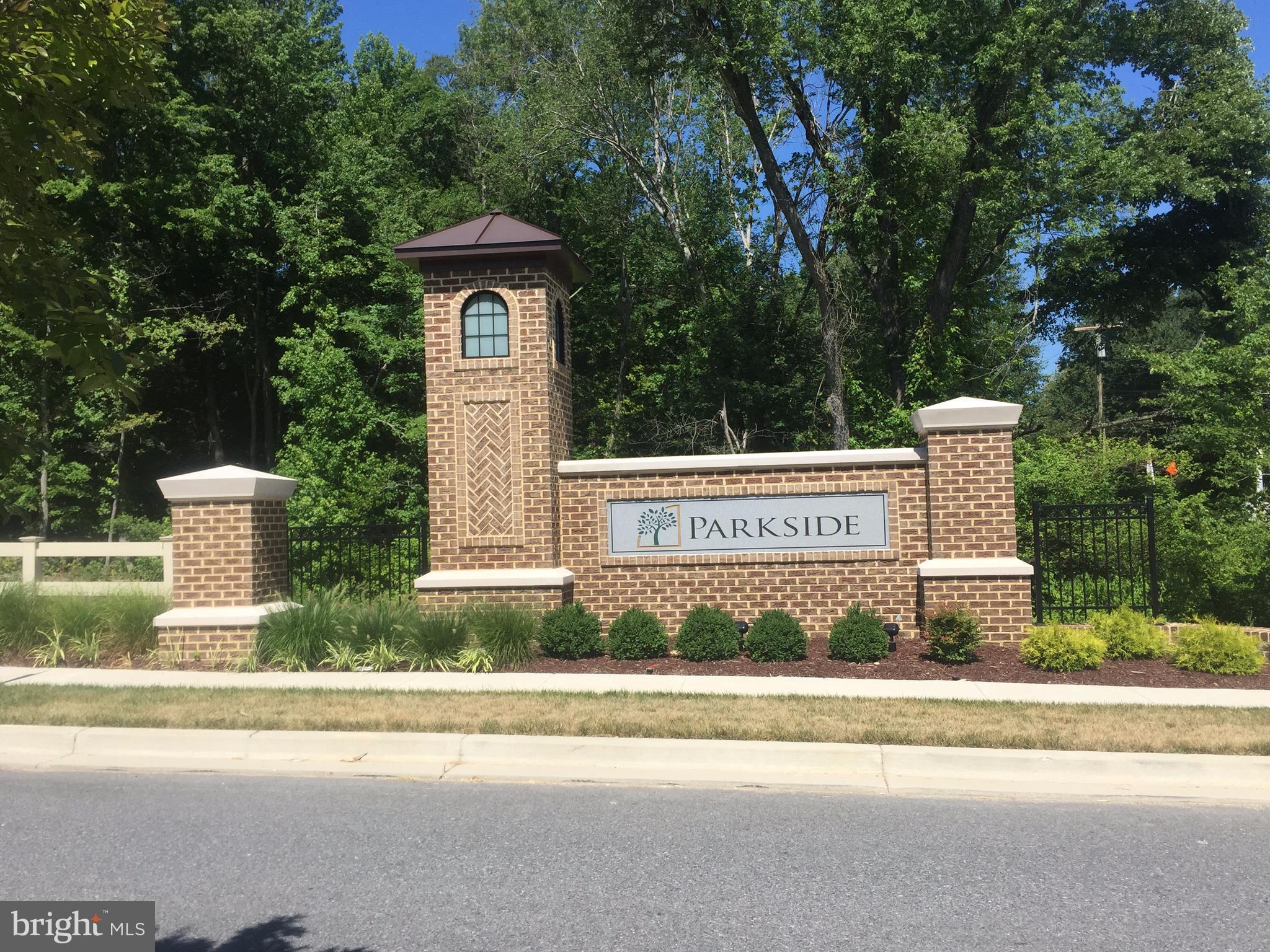 PARKSIDE - Residential