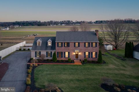 Photo of 414 Twin Elm Road, STRASBURG, PA 17579 (MLS # PALA2084108)