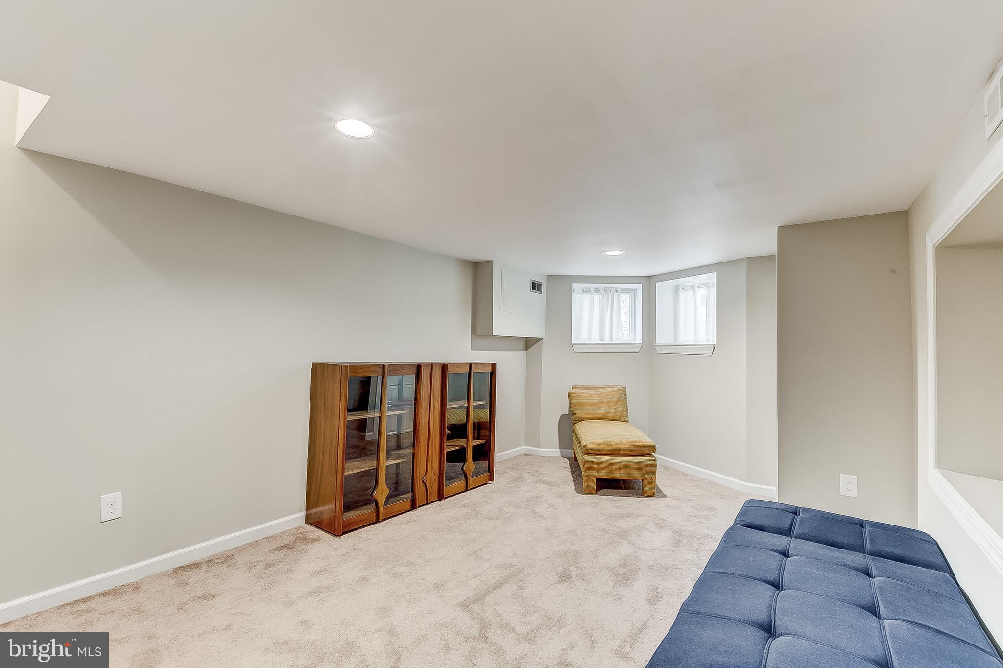 HAMPDEN HISTORIC DISTRICT - Residential