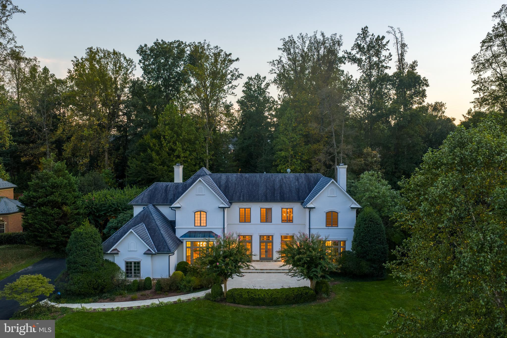 7795 GLENHAVEN COURT