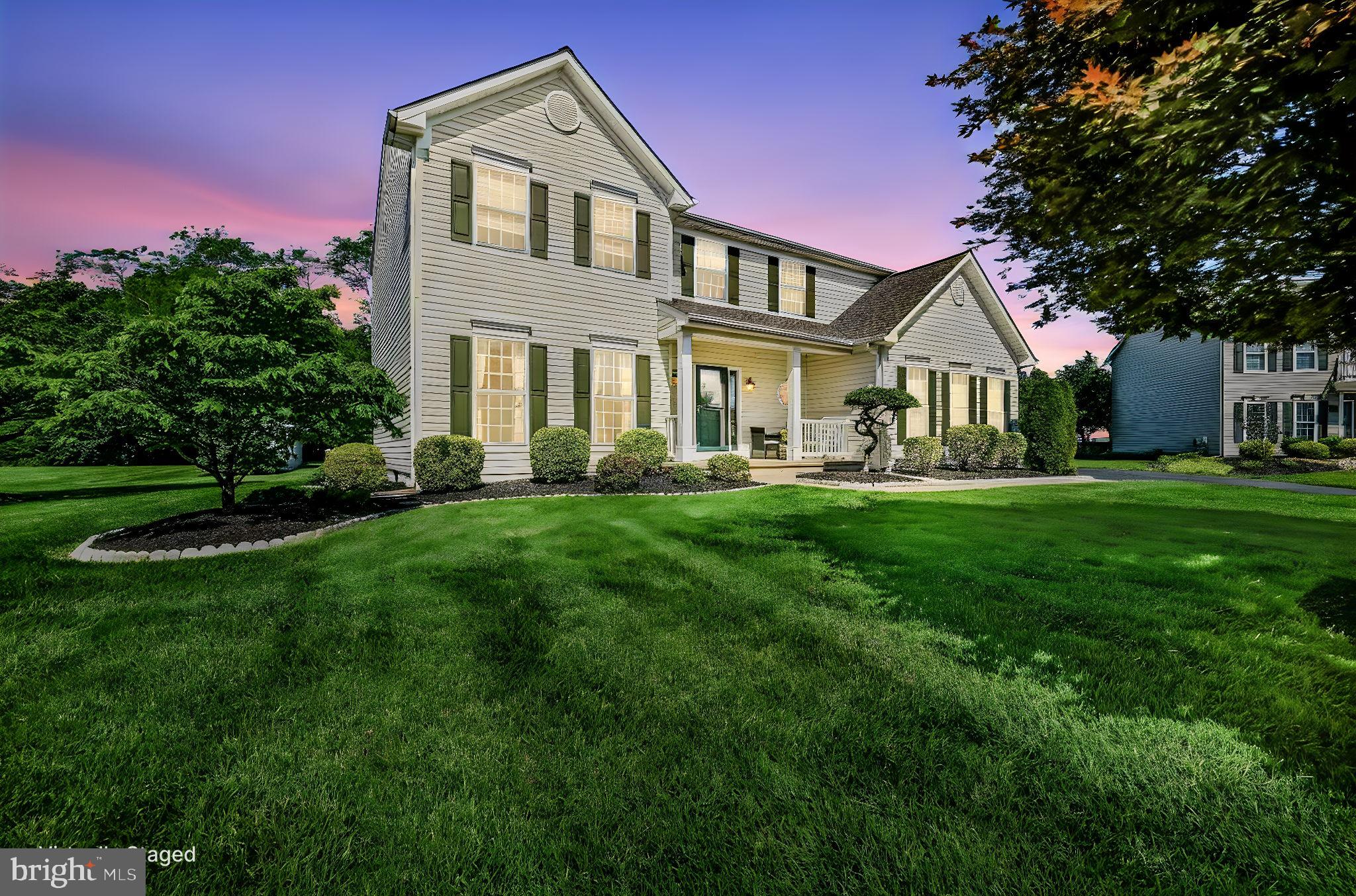 412 MAPLEWOOD DRIVE