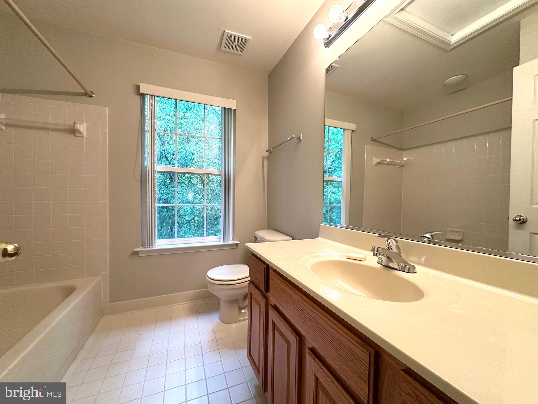 HOYLES MILL VILLAGE - Residential Lease