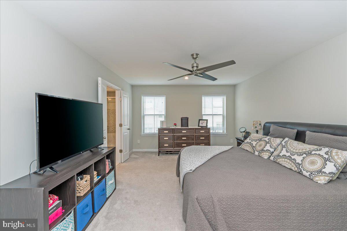 LOUDOUN PLACE - Residential