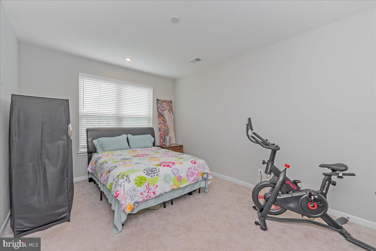 LOUDOUN PLACE - Residential