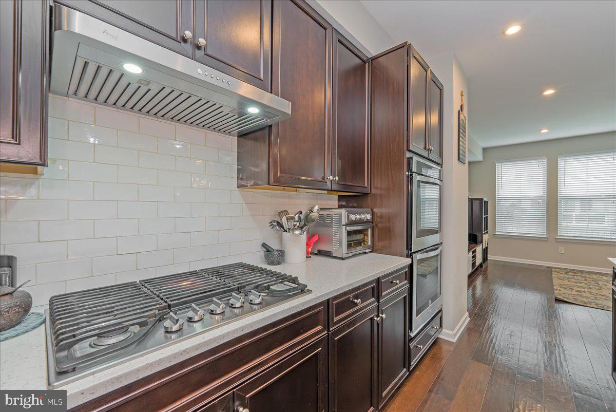 LOUDOUN PLACE - Residential