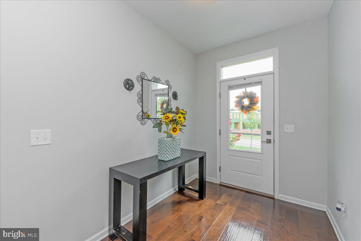 LOUDOUN PLACE - Residential