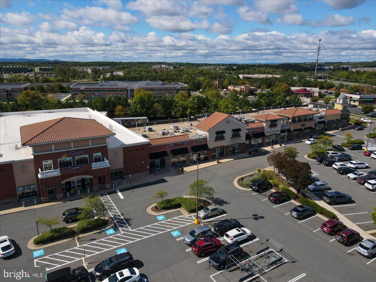 LOUDOUN PLACE - Residential