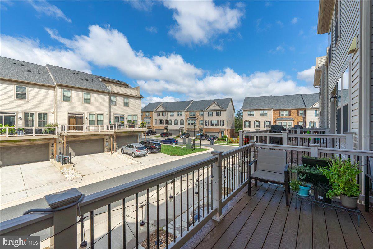 LOUDOUN PLACE - Residential