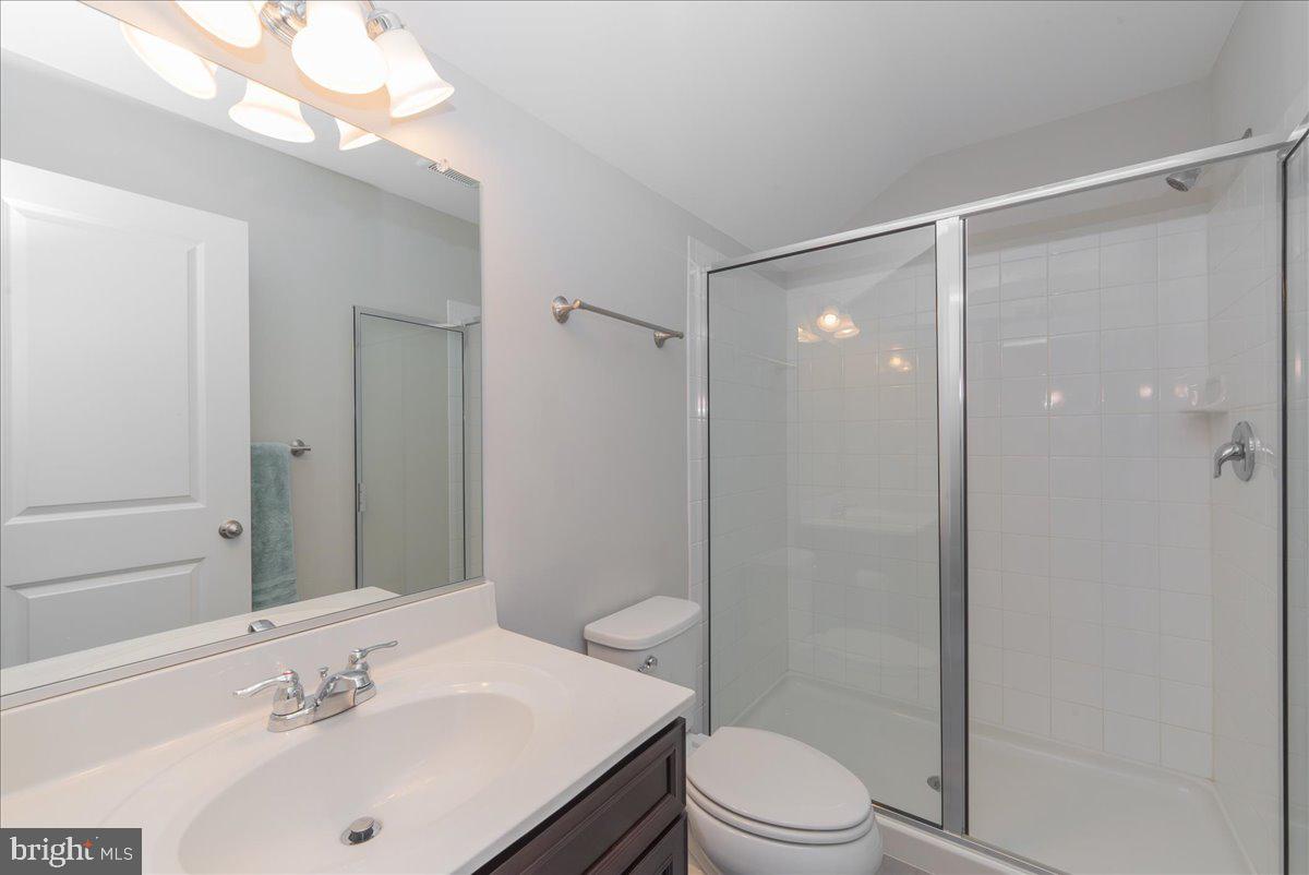 LOUDOUN PLACE - Residential