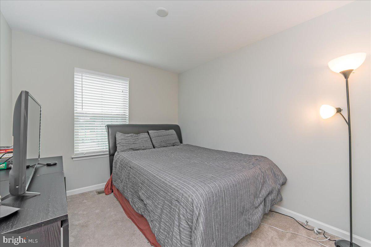 LOUDOUN PLACE - Residential