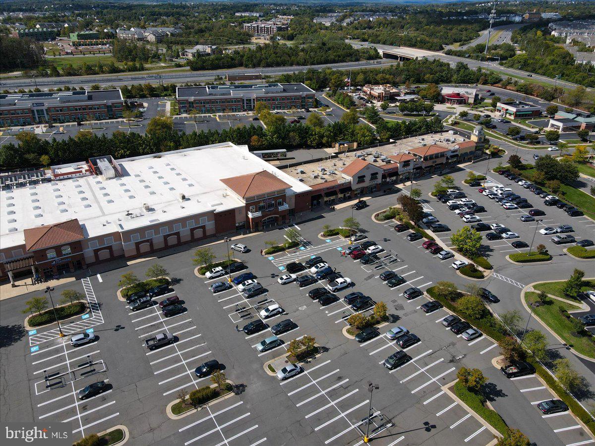 LOUDOUN PLACE - Residential