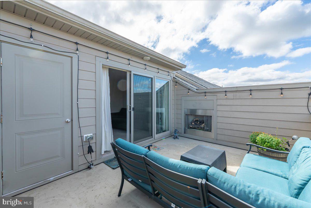 LOUDOUN PLACE - Residential