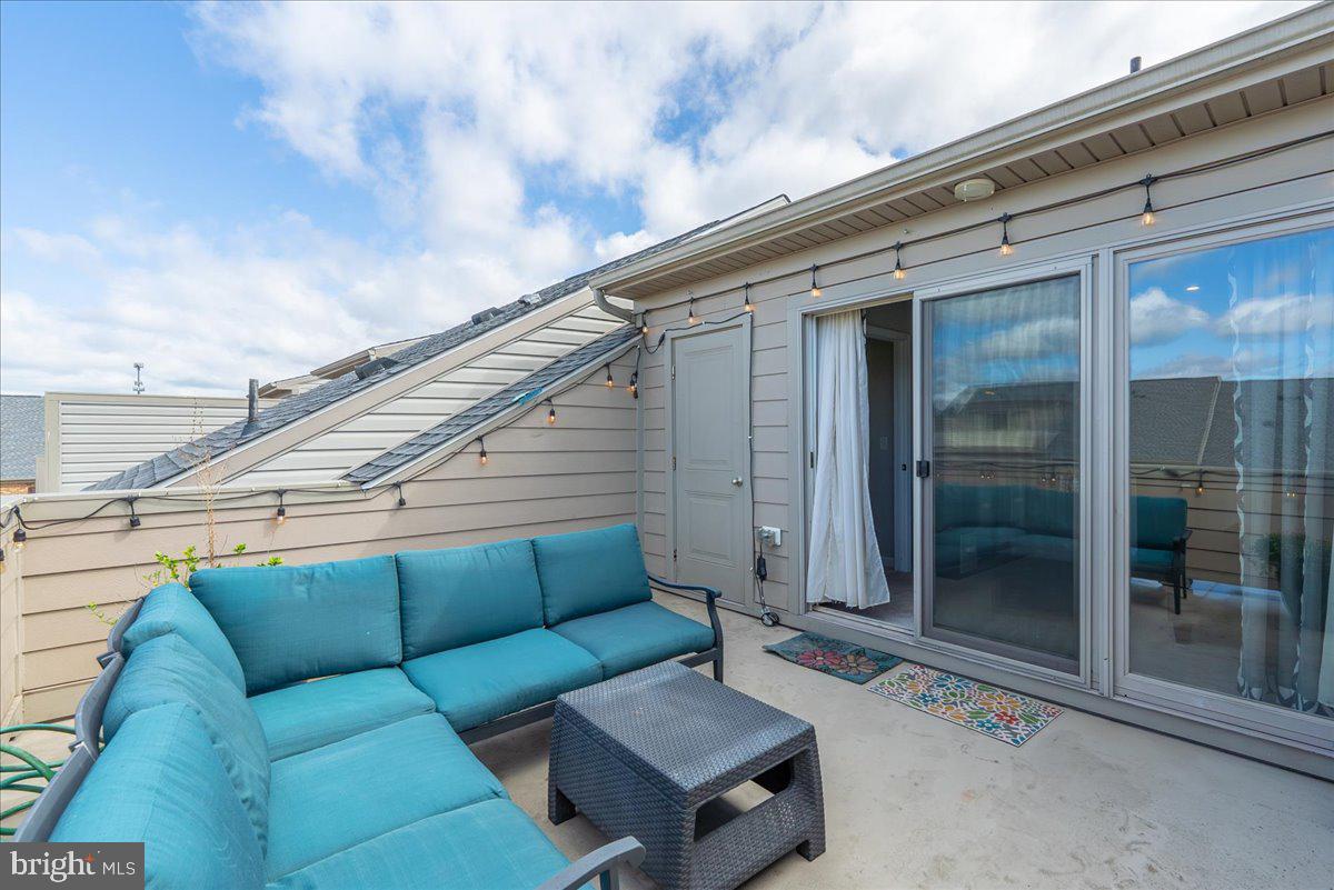 LOUDOUN PLACE - Residential