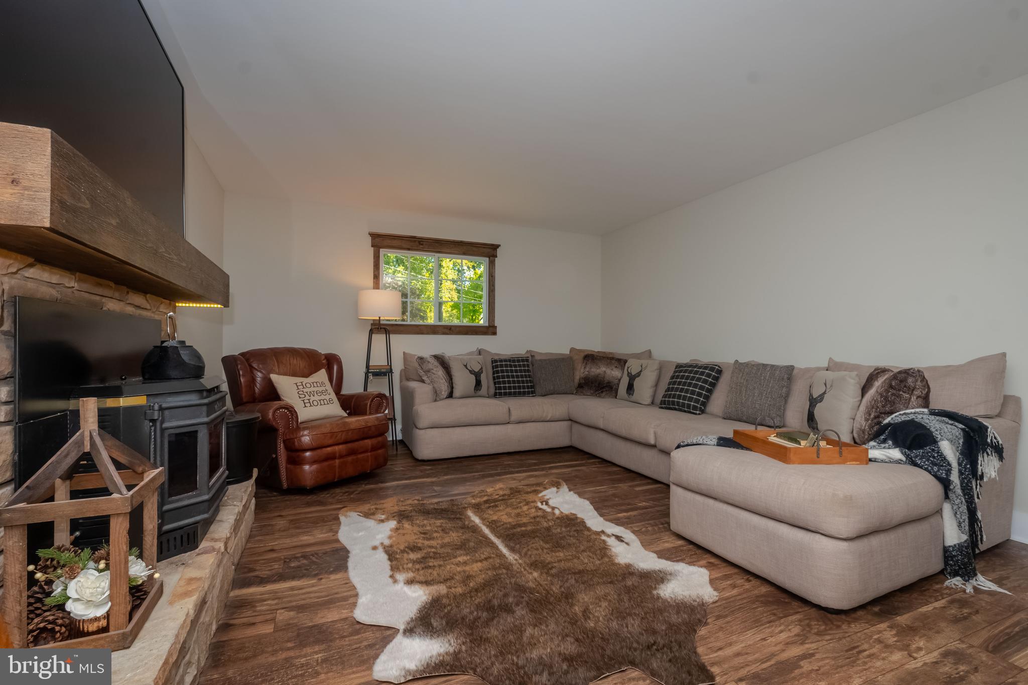 PERRY HALL MANOR - Residential