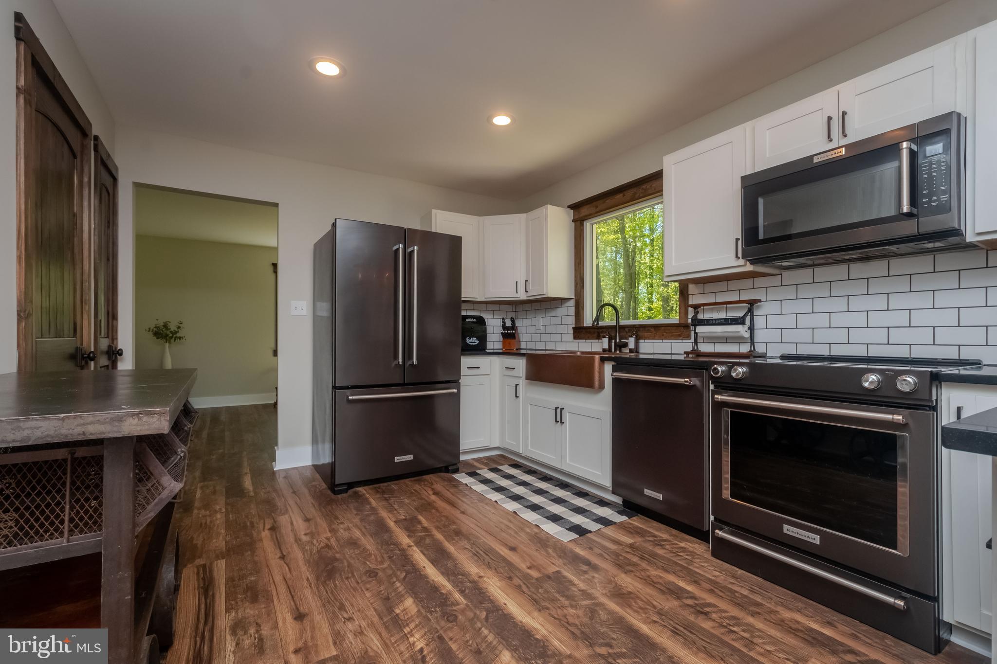 PERRY HALL MANOR - Residential