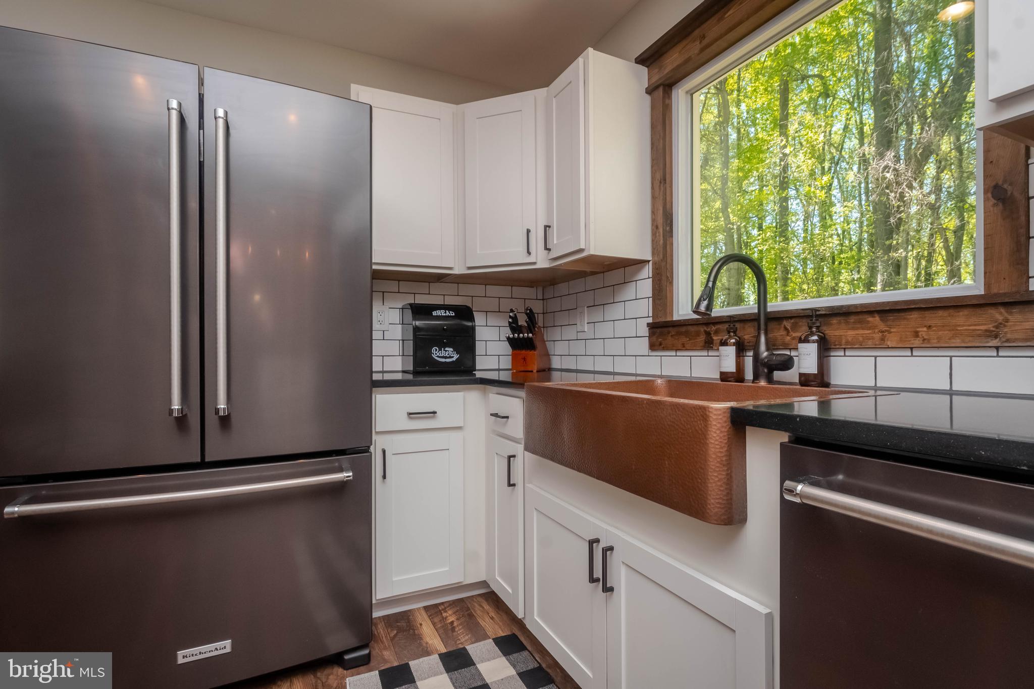 PERRY HALL MANOR - Residential