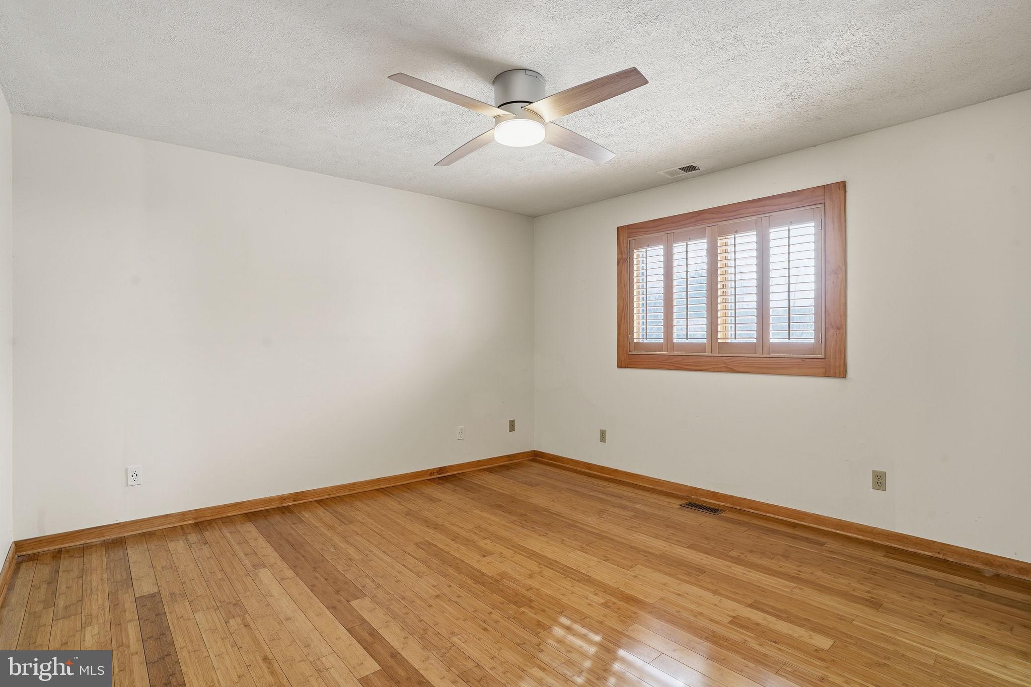 LONDONTOWN - Residential