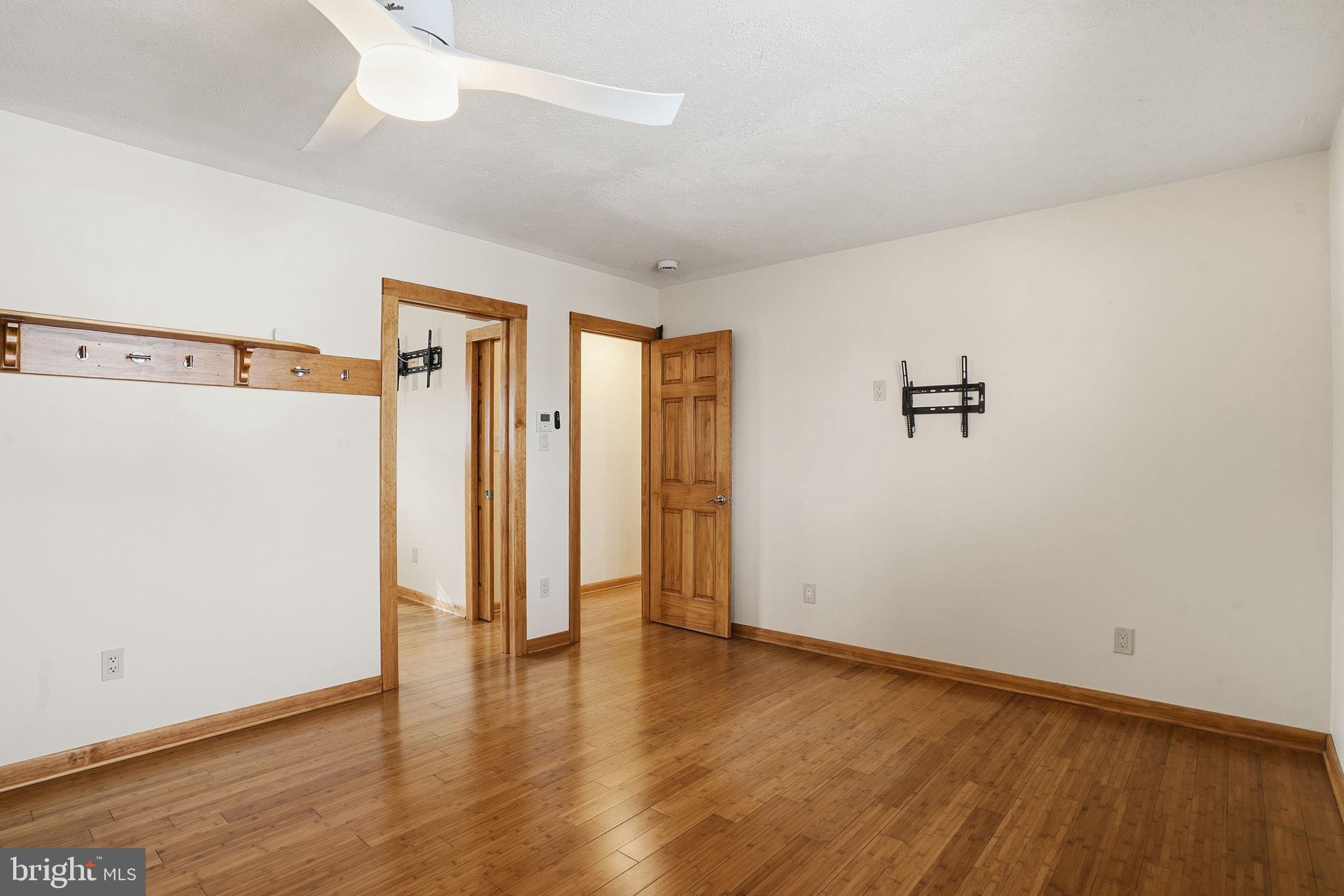 LONDONTOWN - Residential