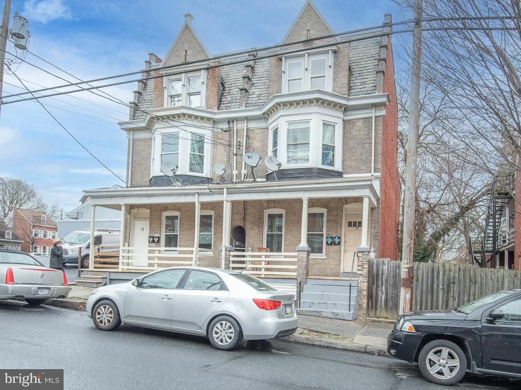 Photo of 15 S ANN ST, LANCASTER, PA 17602 (MLS # PALA2031326)
