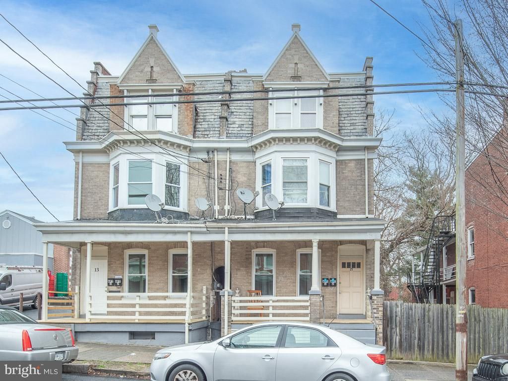 Photo of 15 S ANN ST, LANCASTER, PA 17602 (MLS # PALA2031326)