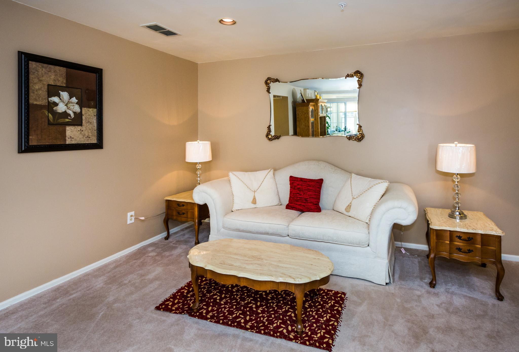 ENGLISH COUNTRY MANOR - Residential