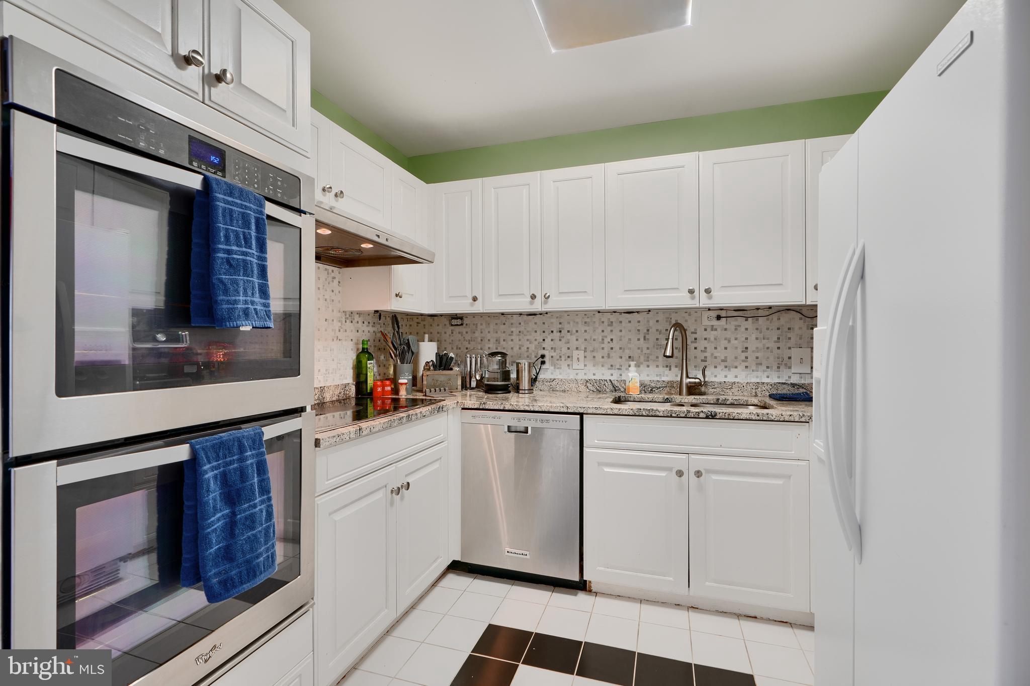 INNER HARBOR - Residential Lease