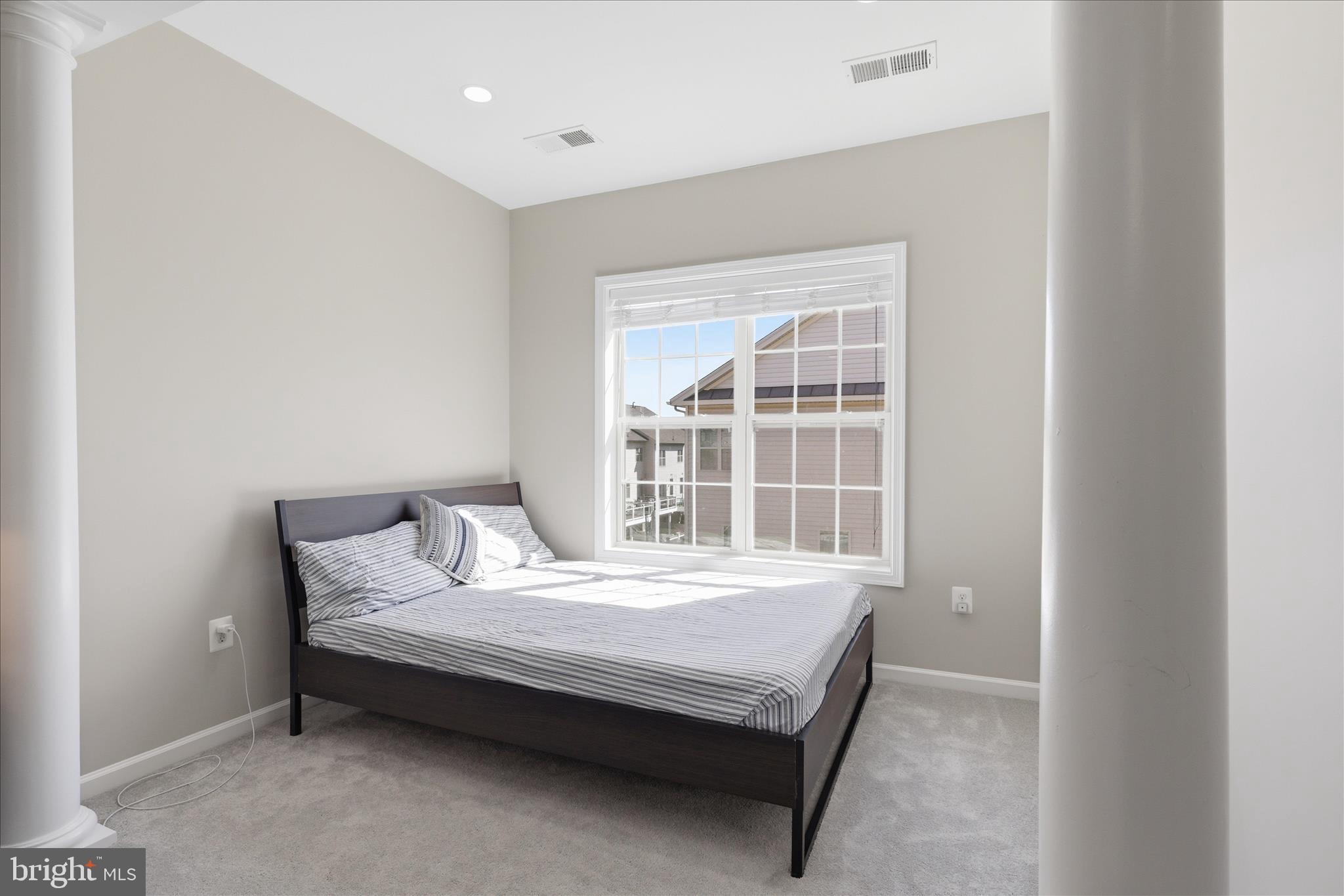 LOUDOUN VALLEY ESTATES 2 - Residential